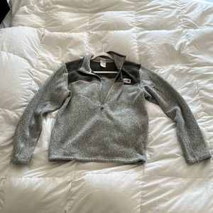 North face medium pullover quarter zip
